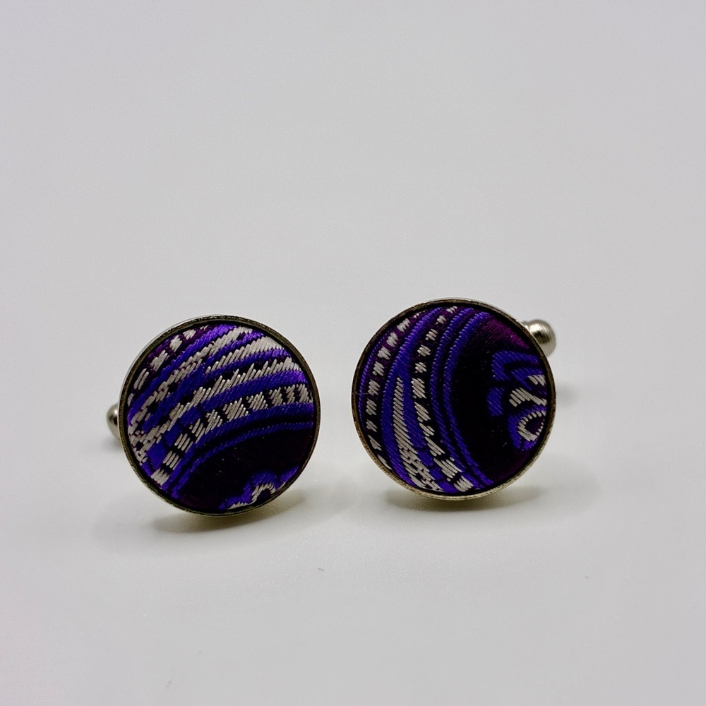 Vintage Men’s Purple & White Cloth Cuff Links in a Silver Tone